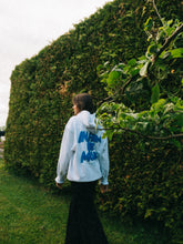 Load image into Gallery viewer, Ljusgrå Hoodie - IHWM Edition